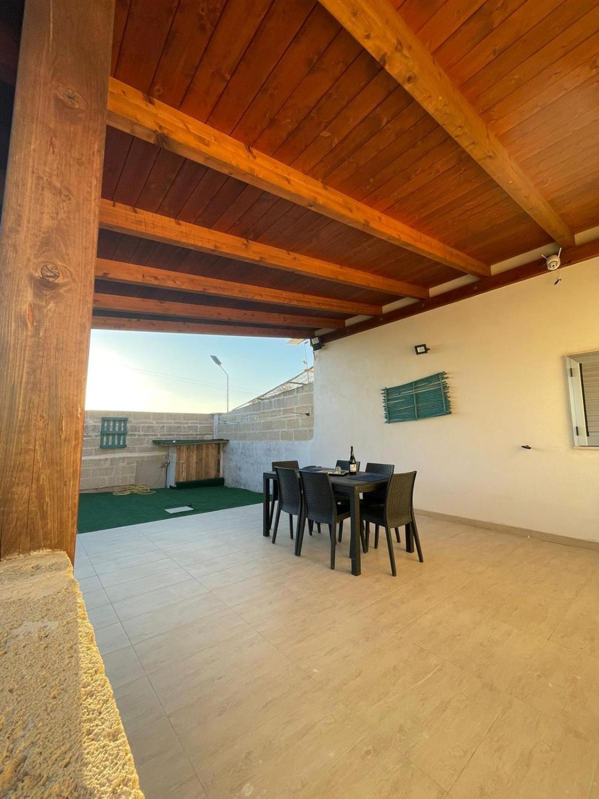 Lu Sole, Lu Mare E Lu Ientu Torre Lapillo Exterior foto
